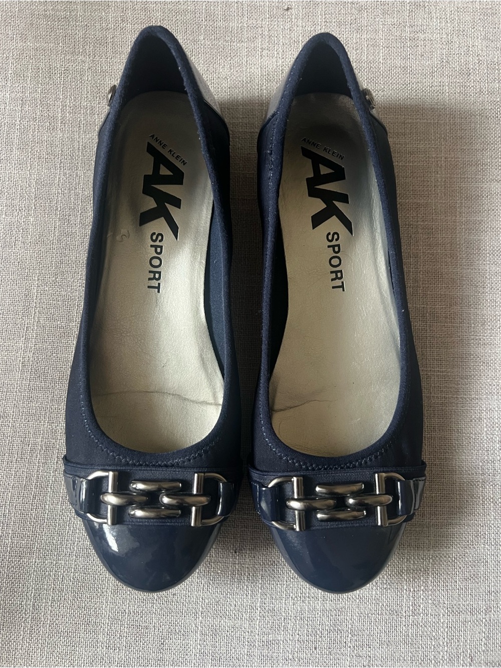 Anne Klein Navy Ballet Flats, size 8.5, chain detail office casual dressy